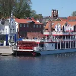 Semesterbostad Riverfront *